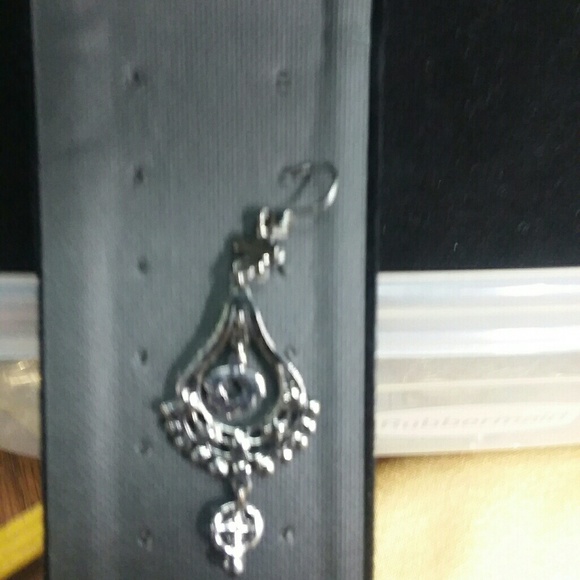 Earrings - Picture 3 of 3